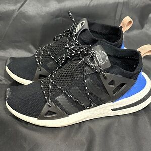 Adidas Men's Black and Blue Running Shoes